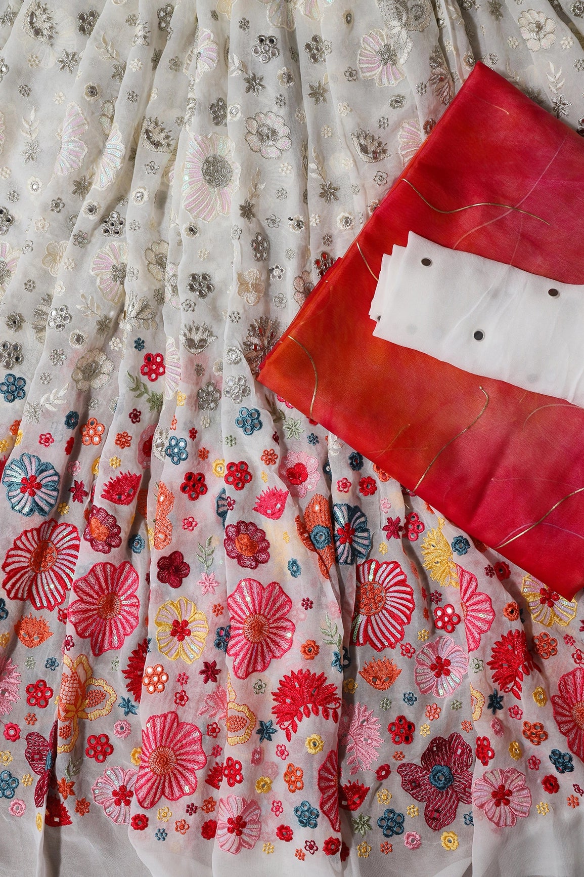 Banarasee/Banarasi Handwoven Brocade Unstitched Lehenga Fabric with Chiffon  Dupatta-Red | New saree blouse designs, Elegant saree, Lehenga designs
